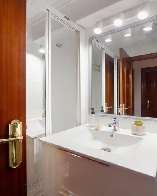 Apartamento Maura 2 Dormitorios Oviedo Exterior foto